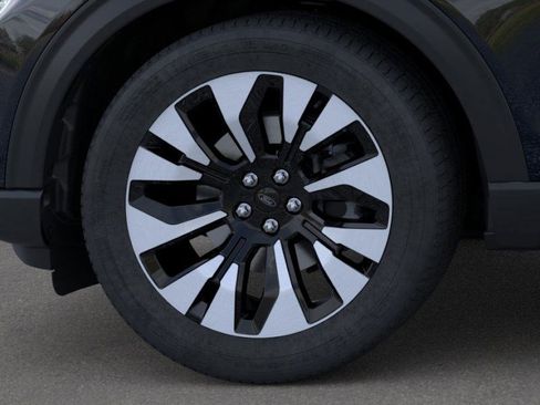 New 2026 Ford Explorer Platinum image 22