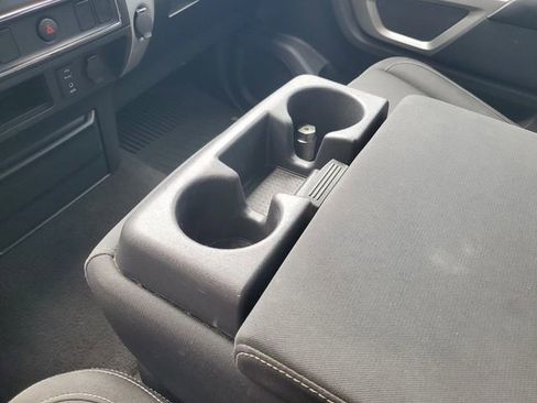 Used 2018 Nissan Titan SV RWD image 15