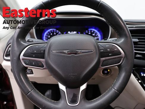Used 2023 Chrysler Voyager LX FWD image 10