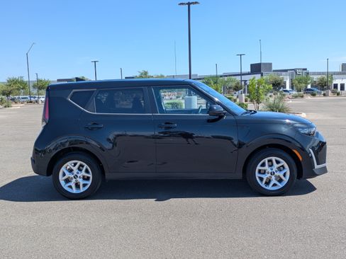 Certified 2024 Kia Soul LX w/ Option Group 015 FWD image 6