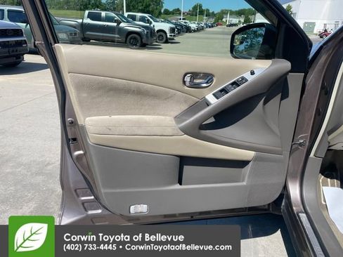 Used 2013 Nissan Murano S AWD/4WD image 18