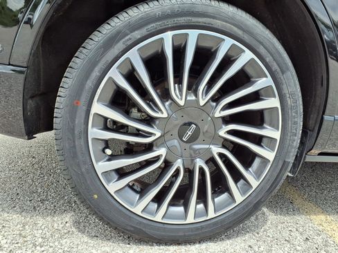 Used 2020 Lincoln Corsair Reserve w/ Equipment Group 201A FWD image 38