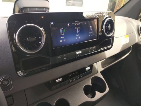 New 2025 Mercedes-Benz Sprinter 2500 image 6