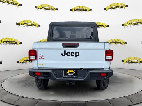 New 2025 Jeep Gladiator Sport image 4