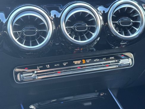 Certified 2025 Mercedes-Benz GLA 250 image 23