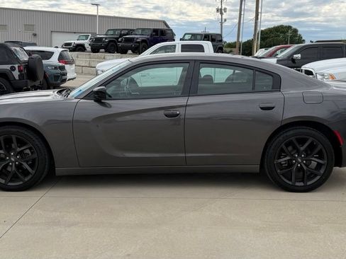 Used 2022 Dodge Charger SXT w/ Blacktop Package RWD image 2