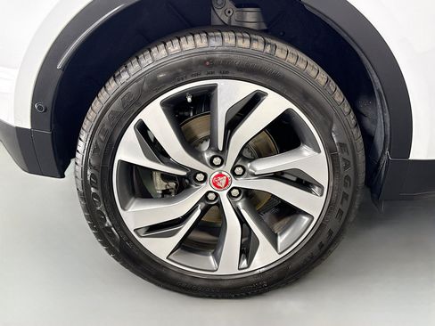 Used 2021 Jaguar E-PACE SE image 33