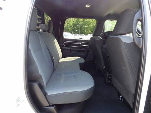Used 2024 RAM 3500 SLT w/ Quick Order Package 2YG SLT AWD/4WD image 35