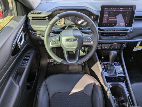 New 2026 Jeep Compass Latitude image 14