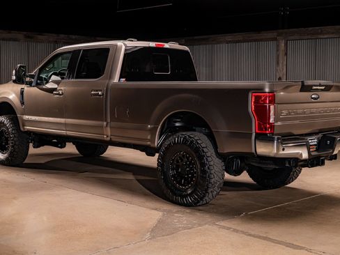 Used 2022 Ford F350 Lariat w/ Lariat Value Package AWD/4WD image 7