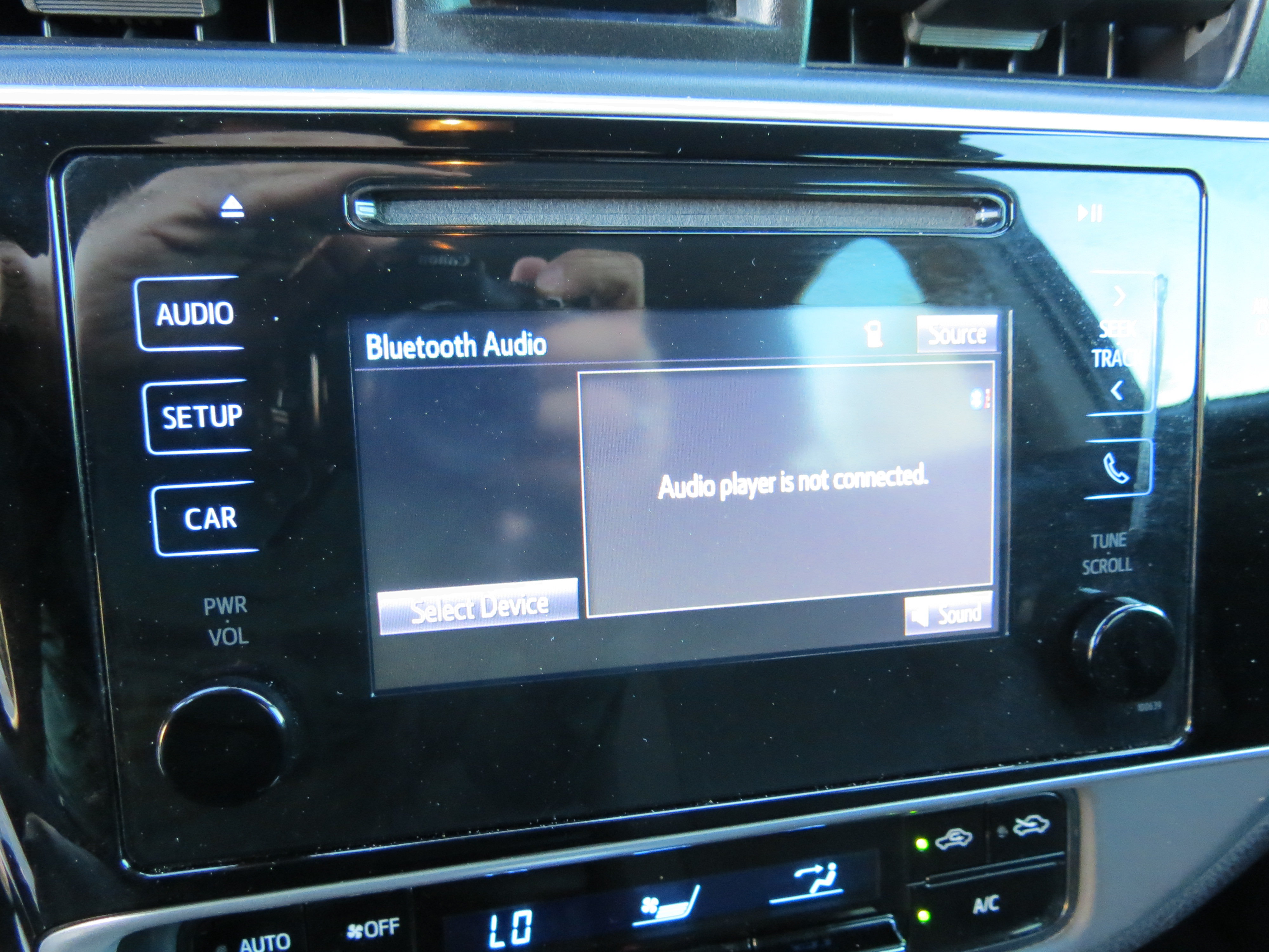 Used 2017 Toyota Corolla LE FWD image 23
