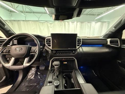 Used 2024 Toyota Tundra Platinum AWD/4WD image 18