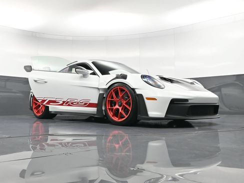 Certified 2024 Porsche 911 GT3 RS RWD image 37