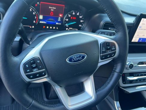 Used 2023 Ford Explorer XLT w/ Equipment Group 202A image 12