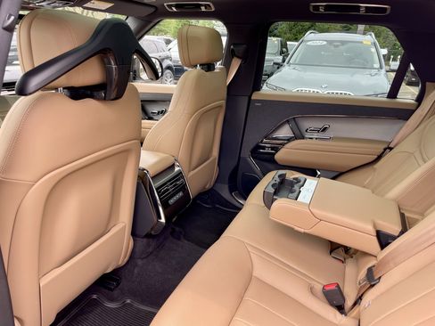 Used 2024 Land Rover Range Rover Sport SE AWD/4WD image 30