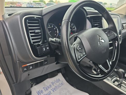 Used 2020 Mitsubishi Outlander SEL FWD image 20