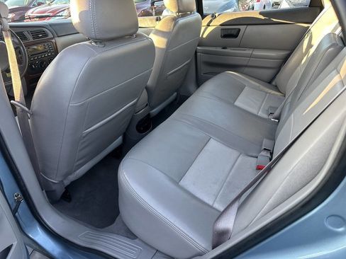 Used 2005 Ford Taurus SEL image 18