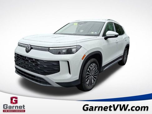 New 2025 Volkswagen Tiguan S image 2