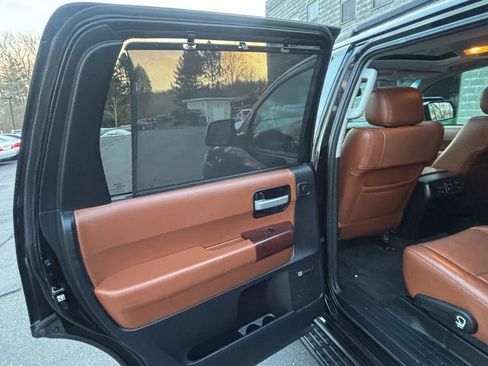 Used 2015 Toyota Sequoia Platinum image 16