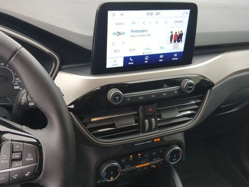 Used 2022 Ford Escape SEL image 28