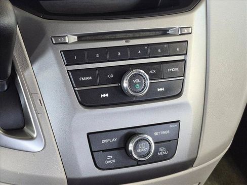 Used 2014 Honda Odyssey LX image 15