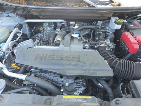 Used 2025 Nissan Rogue S FWD image 9