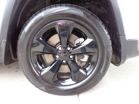 Used 2016 Jeep Cherokee High Altitude w/ Technology Group image 9