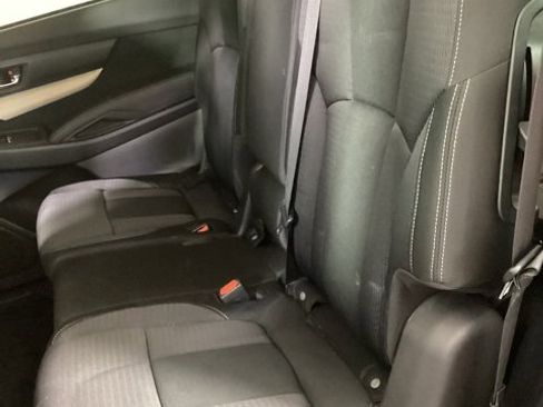 Certified 2022 Subaru Ascent Premium w/ Convenience Package image 10