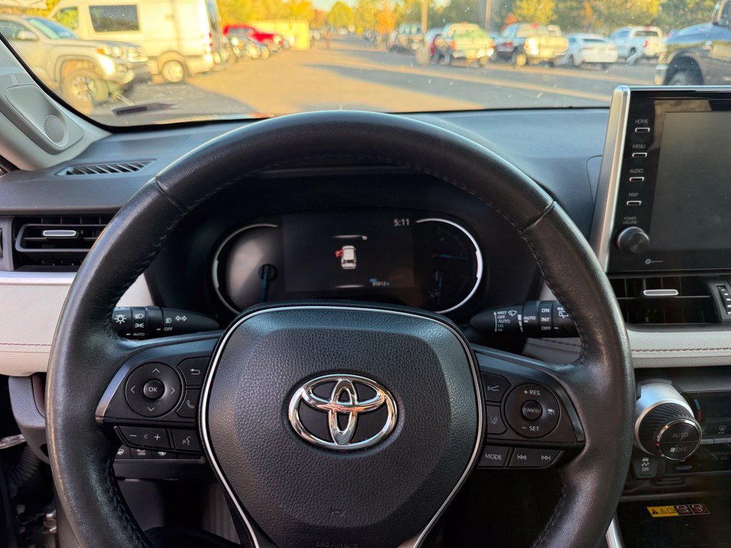 Used 2022 Toyota RAV4 Limited AWD/4WD image 26