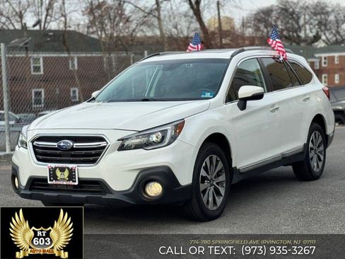 Used 2018 Subaru Outback 3.6R Touring image 1