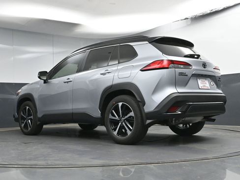 Used 2025 Toyota Corolla Cross AWD Hybrid w/ Convenience Package image 28