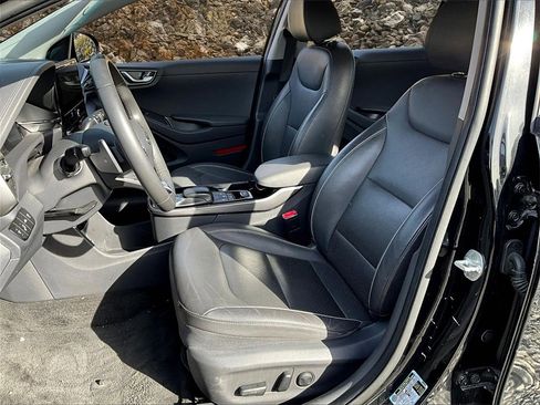 Used 2020 Hyundai Ioniq Limited image 23