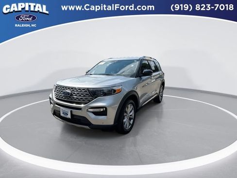 Certified 2023 Ford Explorer Limited w/ Equipment Group 301A AWD/4WD image 4