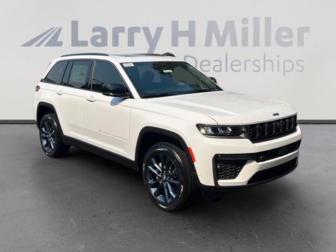 New 2026 Jeep Grand Cherokee Limited AWD/4WD image 7