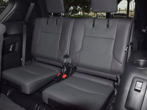 Used 2023 Lexus GX 460 Premium w/ Accessory Package AWD/4WD image 10