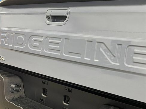 New 2026 Honda Ridgeline Black Edition image 6