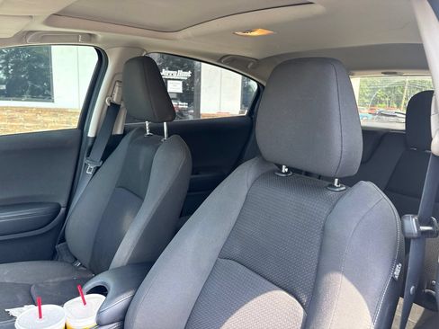 Used 2021 Honda HR-V EX image 3