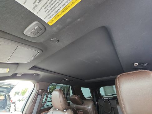 Used 2021 Ford Explorer King Ranch w/ Premium Technology Package RWD image 16