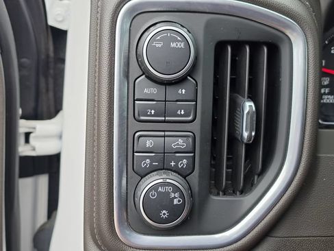 Used 2022 Chevrolet Silverado 1500 RST AWD/4WD image 31