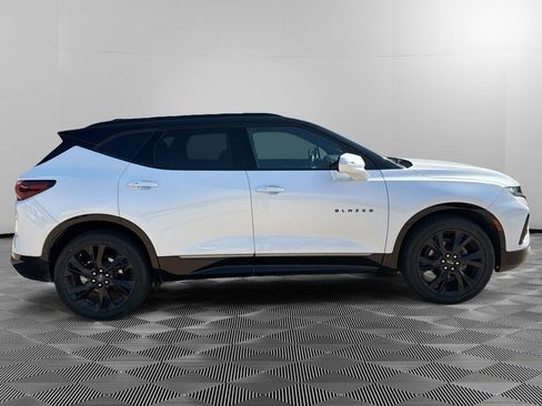 Used 2022 Chevrolet Blazer RS w/ Enhanced Convenience Package AWD/4WD image 2