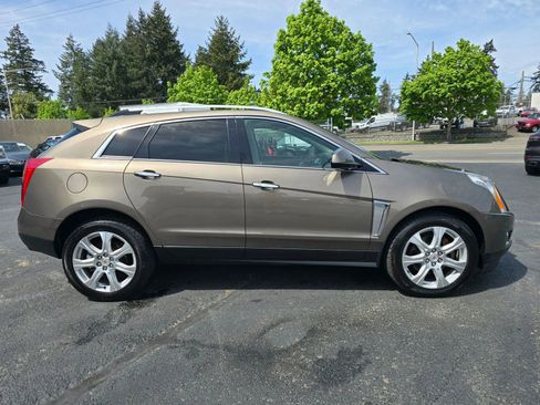 Used 2016 Cadillac SRX Performance w/ Driver Awareness Package AWD/4WD image 6