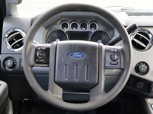 Used 2011 Ford F250 XLT w/ XLT Premium Pkg image 19