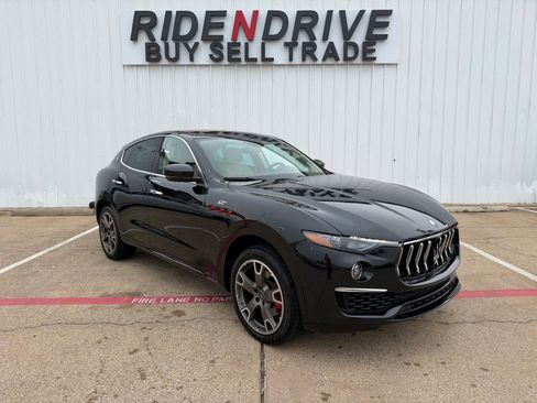 Used 2022 Maserati Levante GT AWD/4WD image 8
