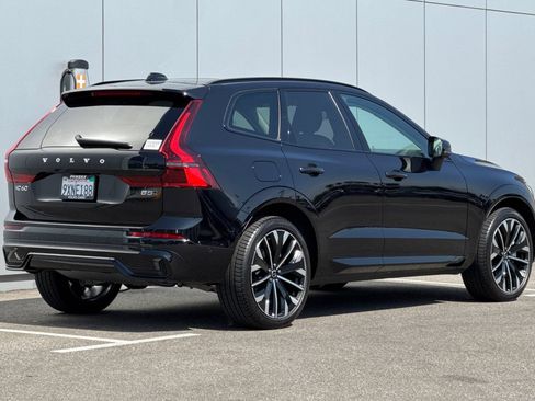 Certified 2026 Volvo XC60 B5 Ultra w/ Climate Package AWD/4WD image 5