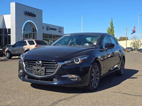 Used 2018 MAZDA MAZDA3 Grand Touring w/ Premium Equipment Package FWD image 1