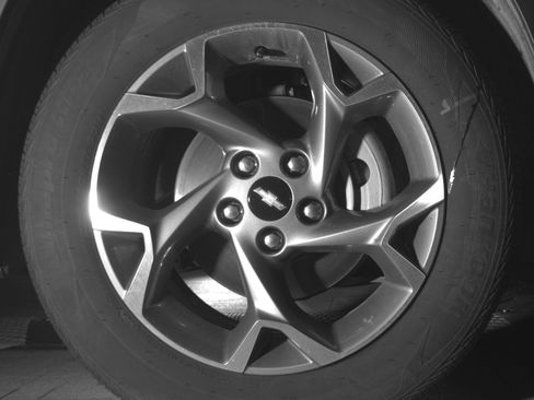 Used 2025 Chevrolet Trax LT image 13