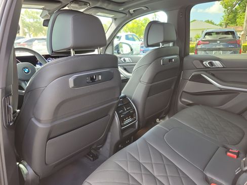 New 2026 BMW X5 xDrive40i w/ M Sport Package AWD/4WD image 9