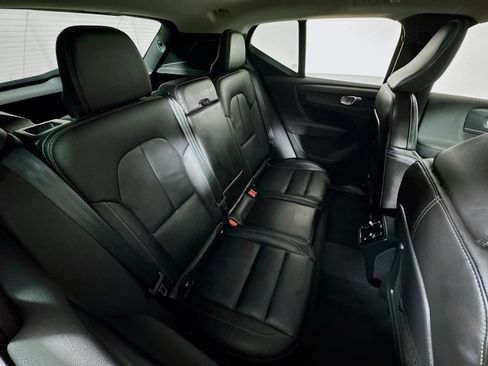 Used 2024 Volvo XC40 B5 Core w/ Climate Package AWD/4WD image 26
