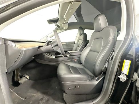 Used 2023 Tesla Model Y Long Range image 4