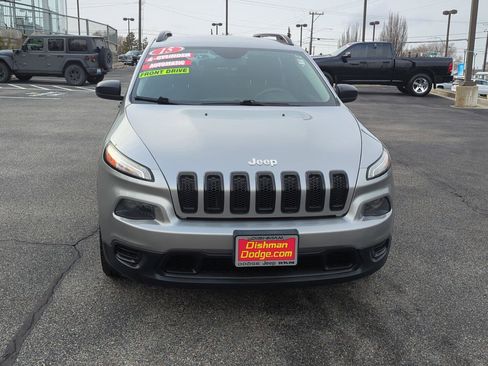 Used 2015 Jeep Cherokee Sport w/ Sport Appearance Group image 2